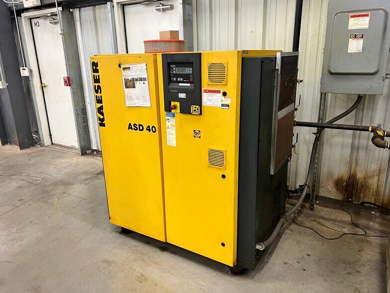 More Photos Of 2803 S Stoughton Rd, Madison Warehouse For Lease