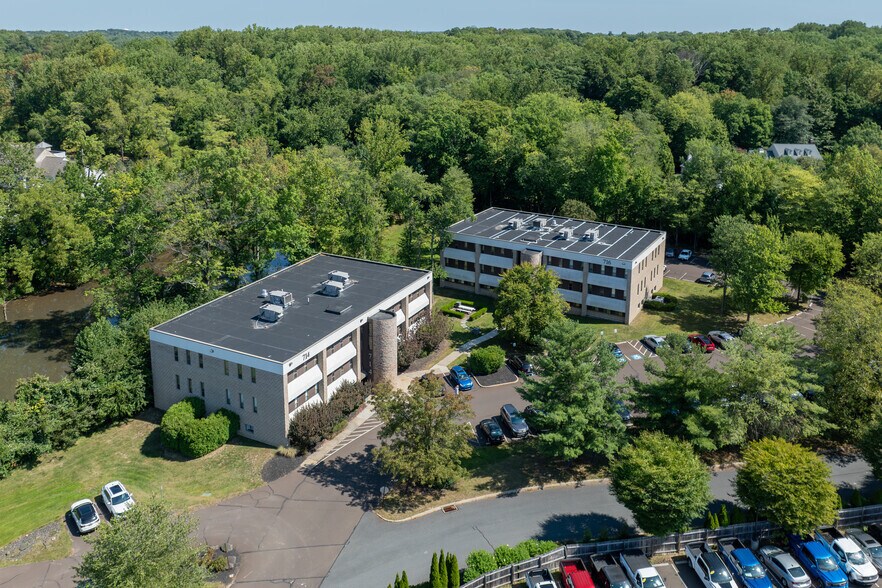 More Photos Of 716 N Bethlehem Pike, Lower Gwynedd Unknown For Lease