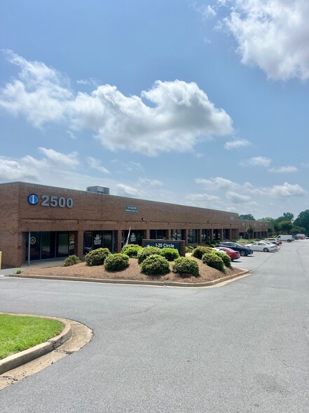 Primary Photo Of 2500 Park Central Blvd, Decatur Truck Terminal For Lease