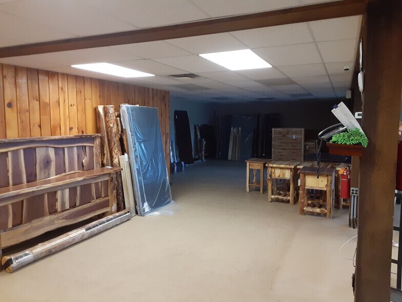 More Photos Of 3782 Pa-31, Donegal Freestanding For Lease