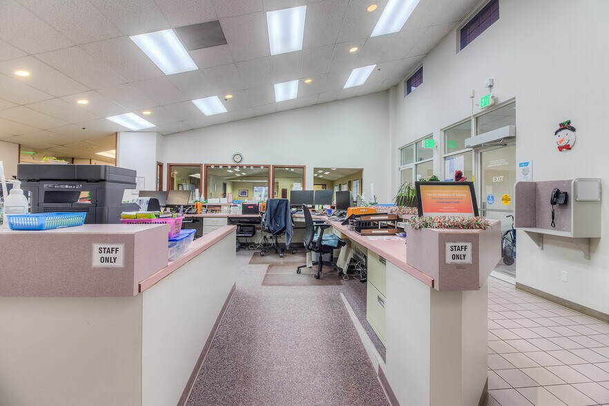 More Photos Of 504 N 40th Ave, Yakima Medical For Sale