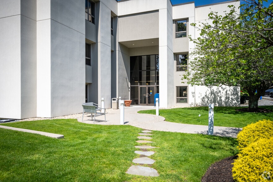 More Photos Of 105 Sockanosset Cross Rd, Cranston Unknown For Sale