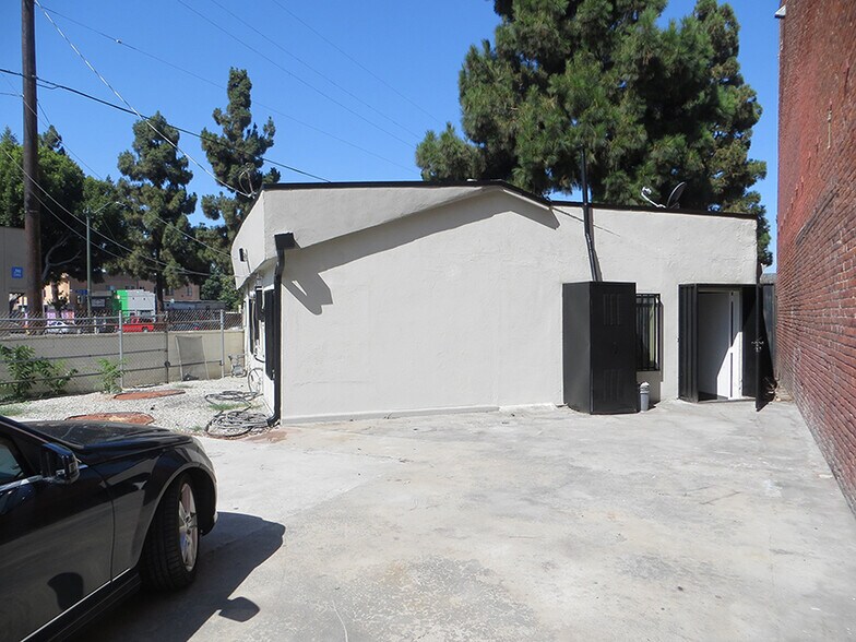 More Photos Of 5436 S Broadway, Los Angeles Storefront For Sale