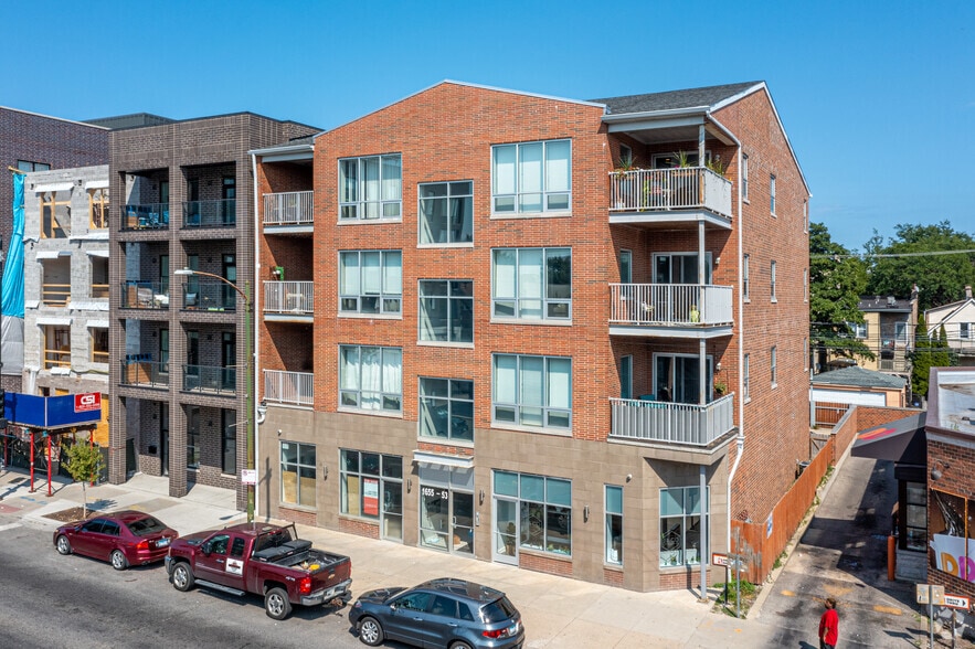 Primary Photo Of 1655-1657 N Western Ave, Chicago Apartments For Lease