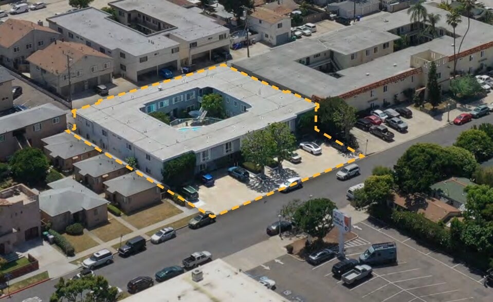 More Photos Of 4935 Niagara Ave, San Diego Apartments For Sale