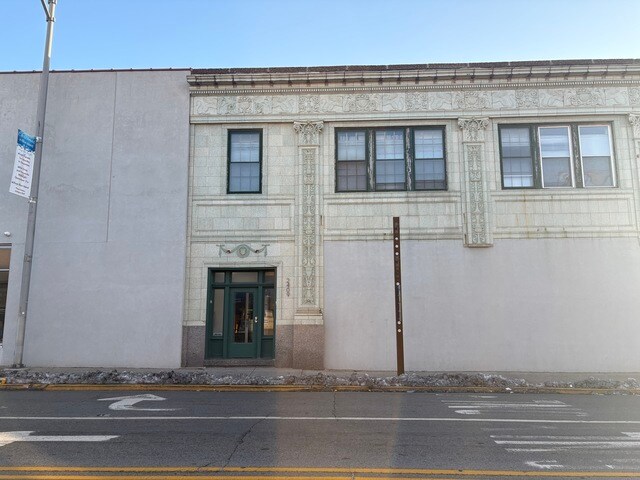More Photos Of 13102 S Western Ave, Blue Island Apartments For Lease
