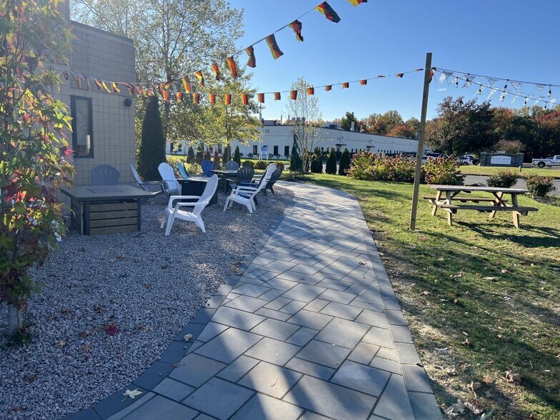 More Photos Of 16 Business Park Dr, Branford Warehouse For Sale