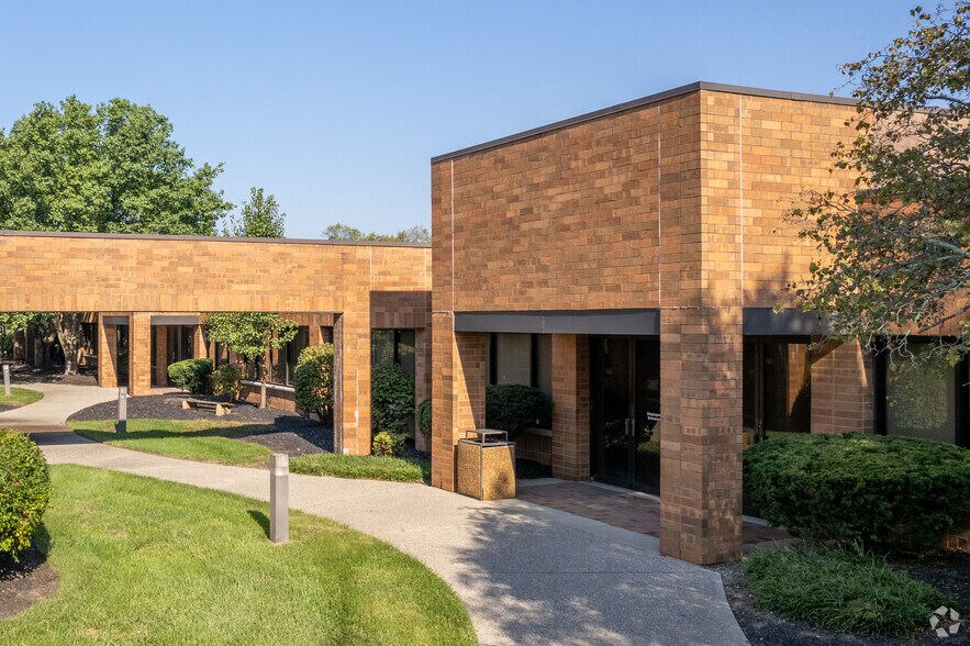 More Photos Of 5400 Dupont Cir, Milford Office For Lease