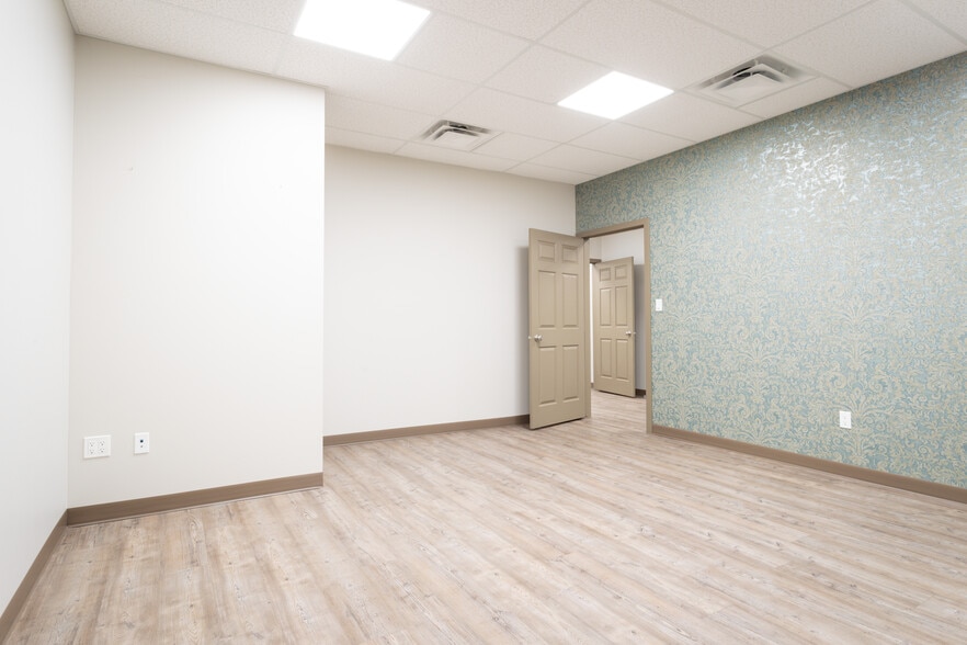 More Photos Of 4304 40 Av, Lloydminster General Retail For Lease