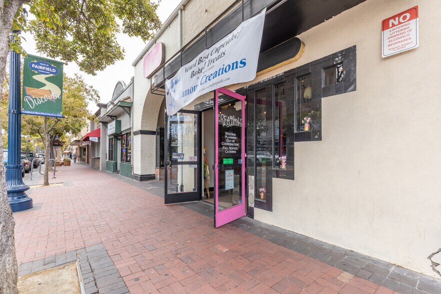 More Photos Of 835-837 Texas St, Fairfield Storefront For Lease