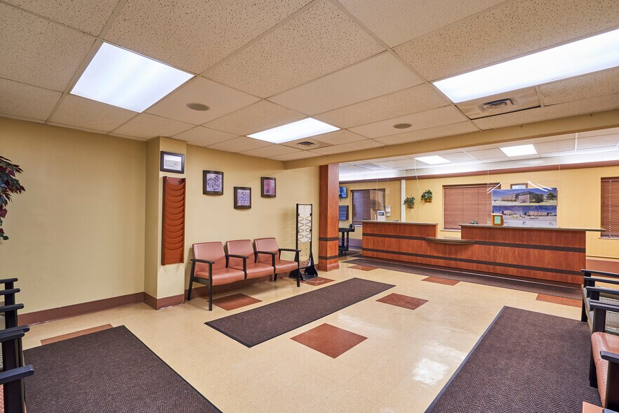 More Photos Of 640 W Market St, Akron Office For Sale