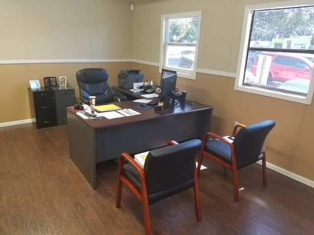 More Photos Of 13518 N Florida Ave, Tampa Auto Dealership For Sale