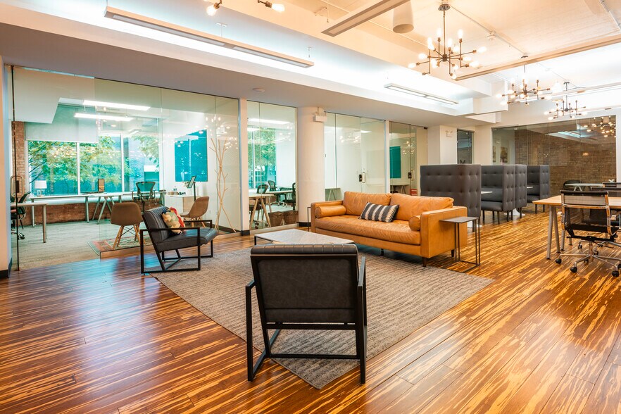 More Photos Of 420 W Huron St, Chicago Loft Creative Space For Lease