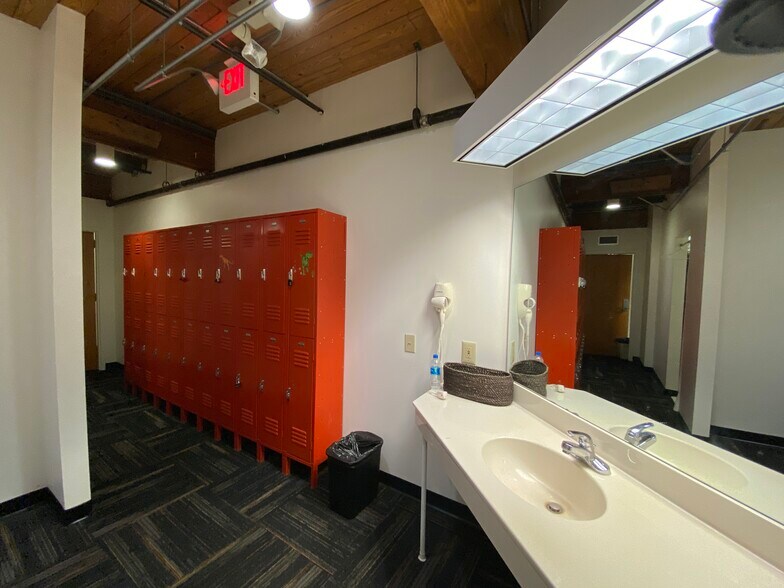 More Photos Of 590 Means St NW, Atlanta Unknown For Lease