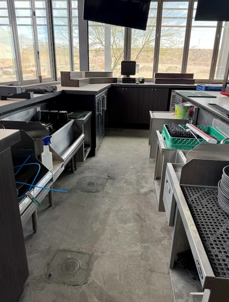 More Photos Of 340 Vin Rambla, El Paso Restaurant For Lease