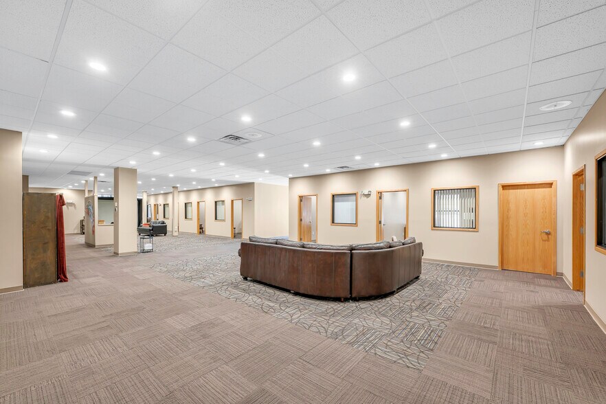 More Photos Of 42400 W Nine Mile Rd, Novi Research And Development For Sale
