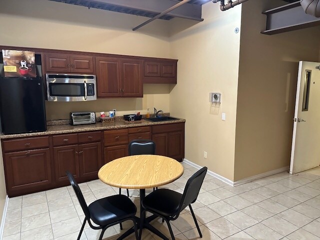 More Photos Of 4001 N Perryville Rd, Loves Park Office For Lease