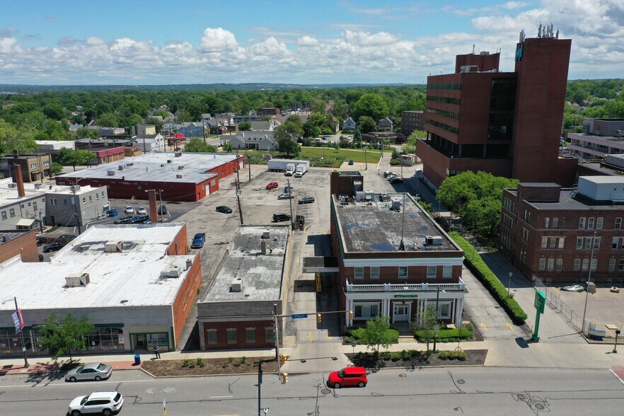 More Photos Of 4209-4221 Pearl Rd, Cleveland General Retail For Lease