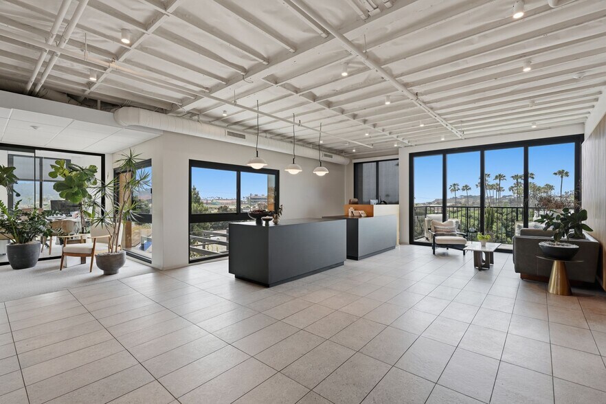 More Photos Of 674 Via de la Valle, Solana Beach Office For Sale
