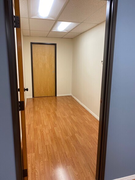 More Photos Of 4520 Wilshire Blvd, Los Angeles Office For Lease