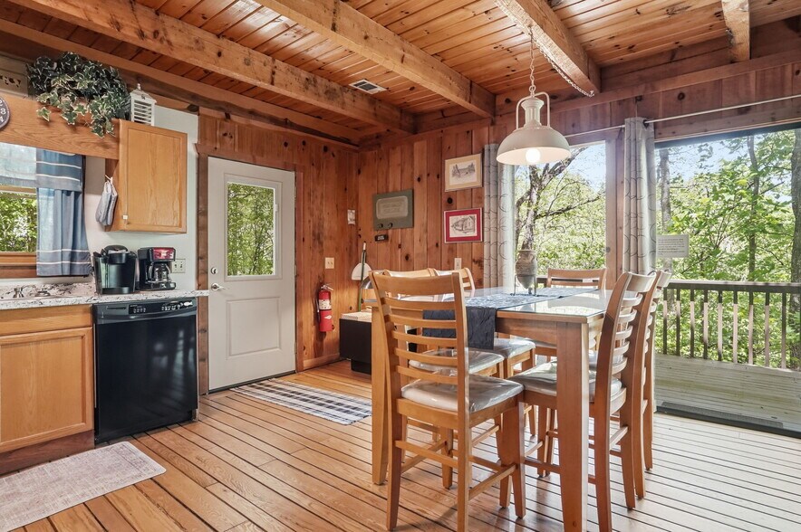 More Photos Of 5730 Highway 356, Sautee Nacoochee Specialty For Sale