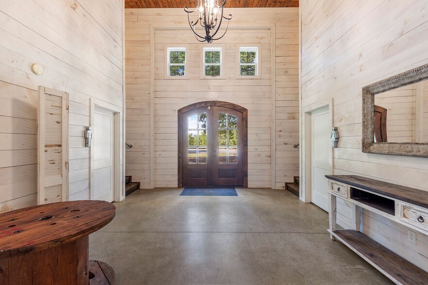 More Photos Of 1297 County Road 3318, Greenville Specialty For Sale