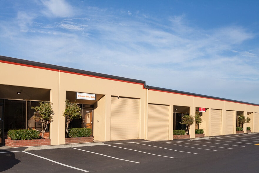 More Photos Of 309 S Cloverdale St, Seattle Warehouse For Lease