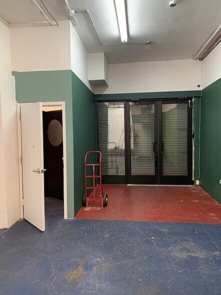 More Photos Of 298 Butler St, Brooklyn Storefront Retail Office For Sale