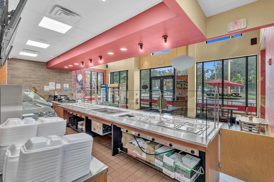 More Photos Of 2010 NW 6th St, Fort Lauderdale Fast Food For Lease