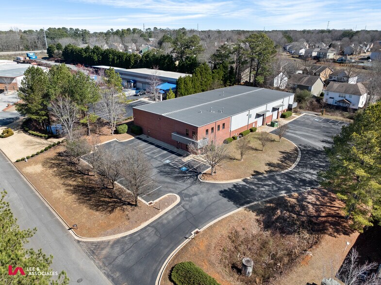 Primary Photo Of 4240 Industrial Center Ln, Acworth Warehouse For Sale