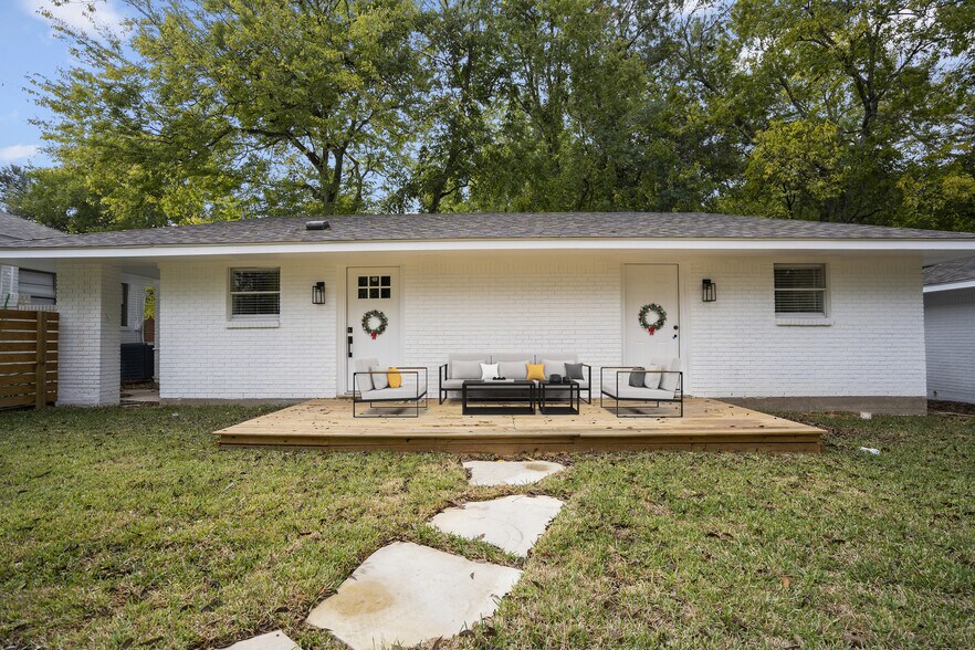 More Photos Of 907 E 27th St, Bryan Apartments For Sale