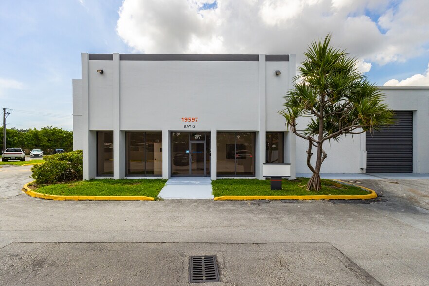 More Photos Of 19555 NE 10th Ave, Miami Unknown For Lease