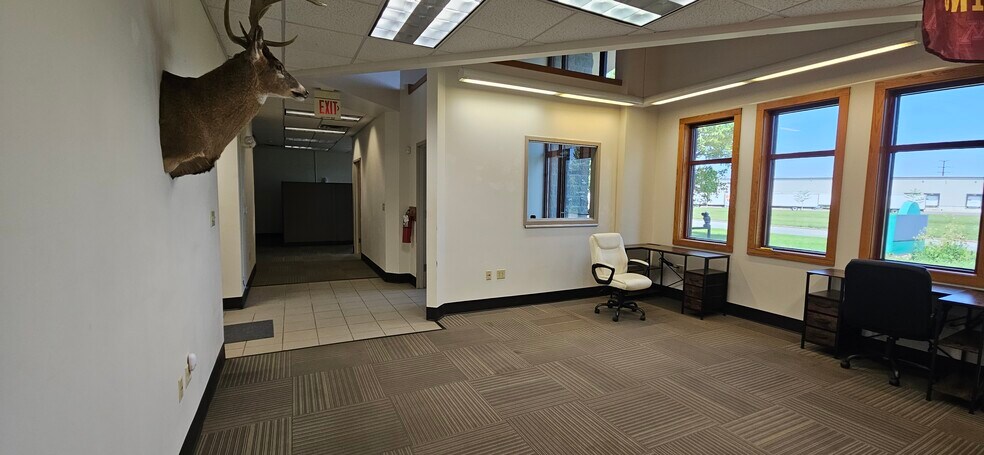 More Photos Of 5414 Packer Dr, Menomonie Manufacturing For Sale