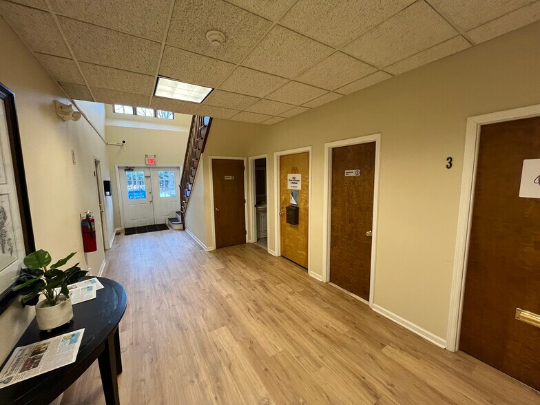 More Photos Of 971 US Highway 202 N, Branchburg Medical For Lease