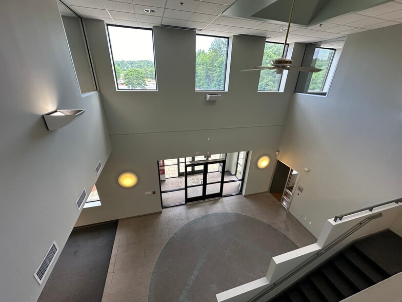 More Photos Of 15 Hudson Park Dr, Hudson Manufacturing For Lease