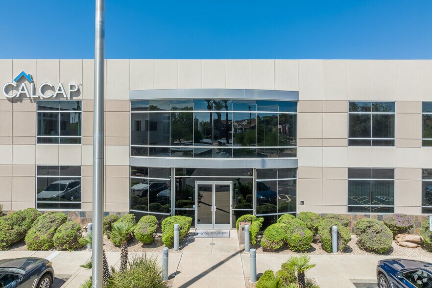 More Photos Of 740 N 52nd St, Phoenix Office For Lease