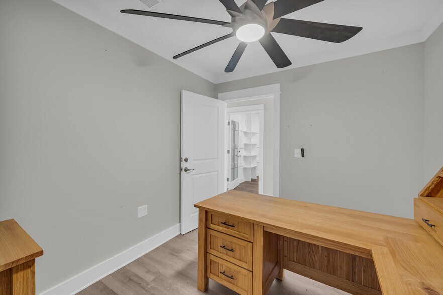 More Photos Of 399 S Elm St, Commerce Storefront For Sale