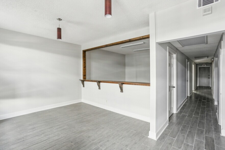 More Photos Of 3015-3025 Piedmont Rd NE, Atlanta Office For Sale