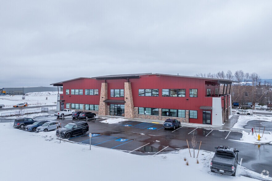 More Photos Of 2700 N Eagle Ln, Liberty Lake Flex For Lease