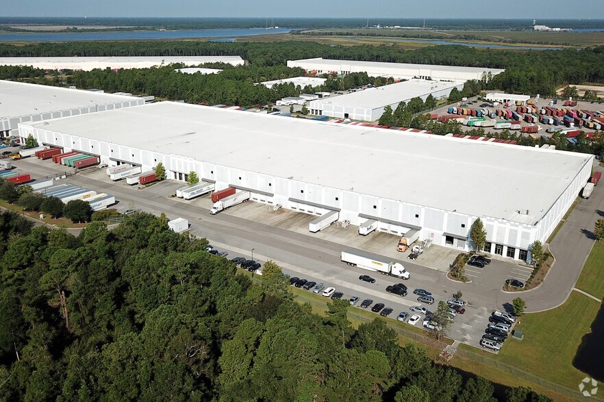 More Photos Of 1980 Technology Dr, Charleston Distribution For Lease