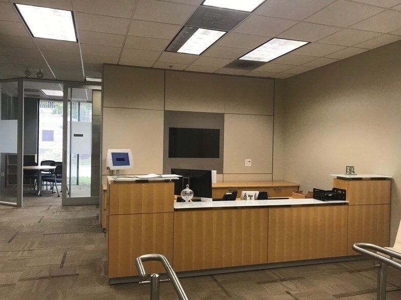 More Photos Of 6855 Deerpath Rd, Elkridge Office For Lease