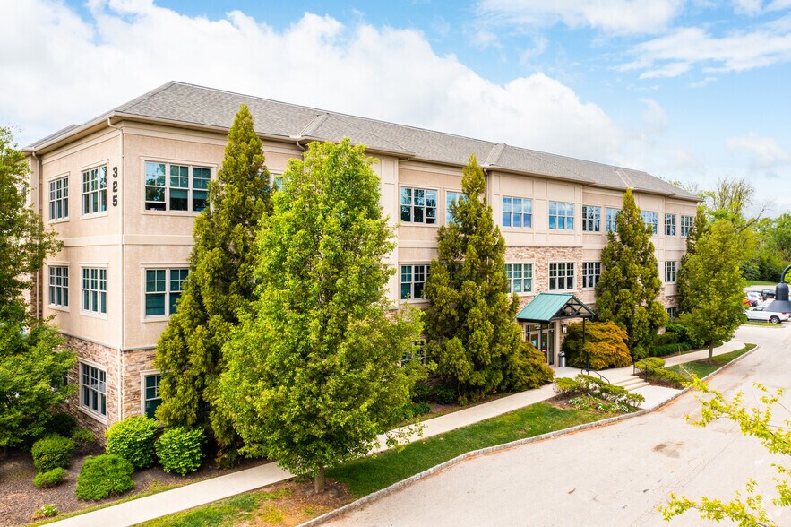 Primary Photo Of 325 W Germantown Pike, East Norriton Township Medical For Lease