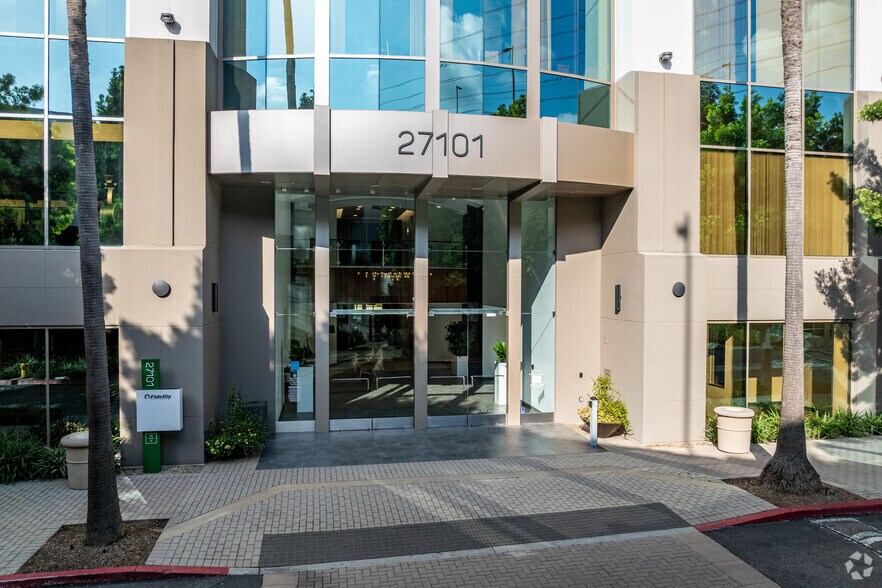 More Photos Of 27101-27201 Puerta Real, Mission Viejo Unknown For Lease