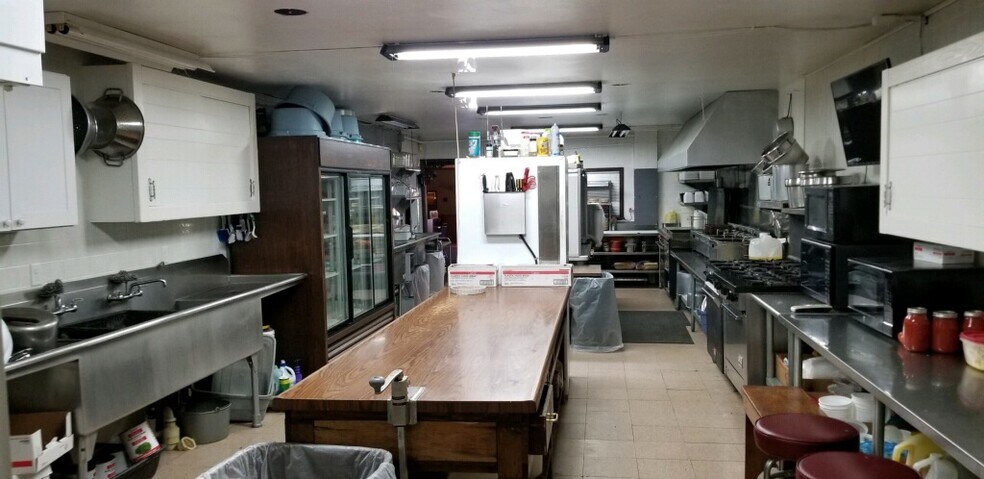 More Photos Of 26646 S 555 St, Fullerton Restaurant For Sale