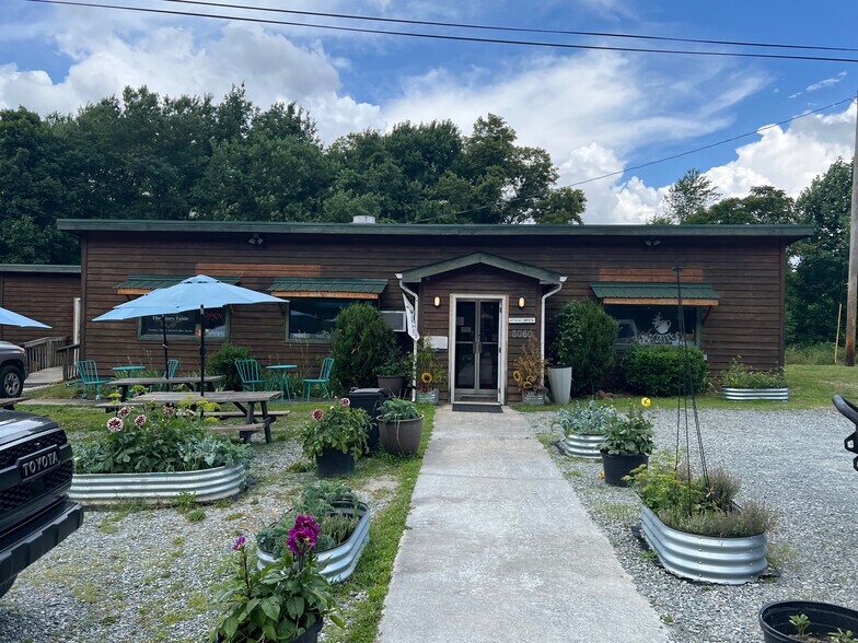 More Photos Of 8060 N US Highway 19E, Elk Park Restaurant For Sale