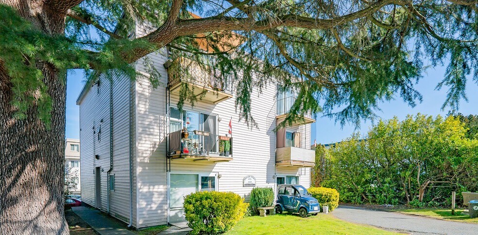 More Photos Of 160 Stewart Av, Nanaimo Apartments For Sale