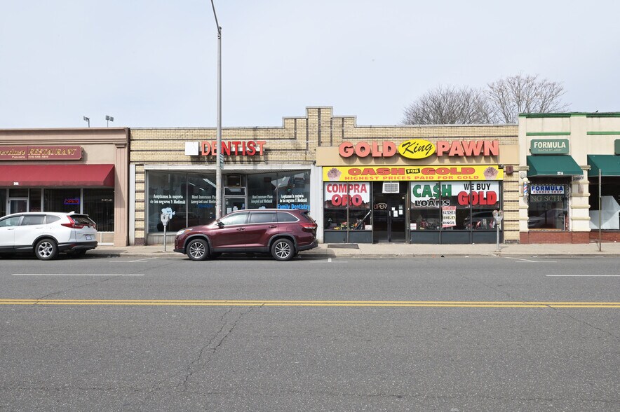 More Photos Of 24-26 W Merrick Rd, Freeport Storefront For Sale