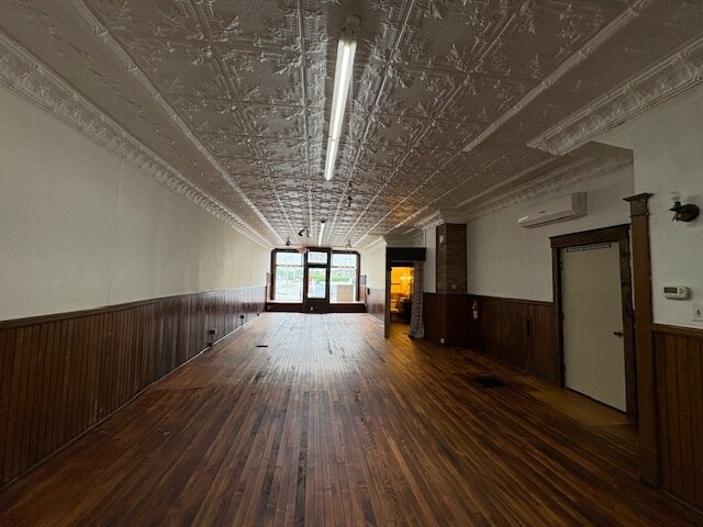 More Photos Of 525-527 Tremont Ave SW, Massillon Storefront Retail Residential For Lease