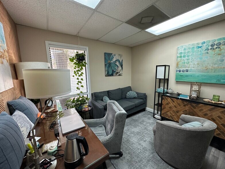 More Photos Of 12343 Hymeadow Dr, Austin Office Residential For Sale