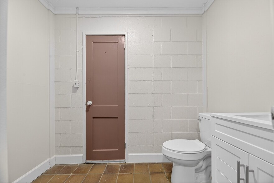 More Photos Of 15391 US Highway 431 S, Glencoe General Retail For Sale